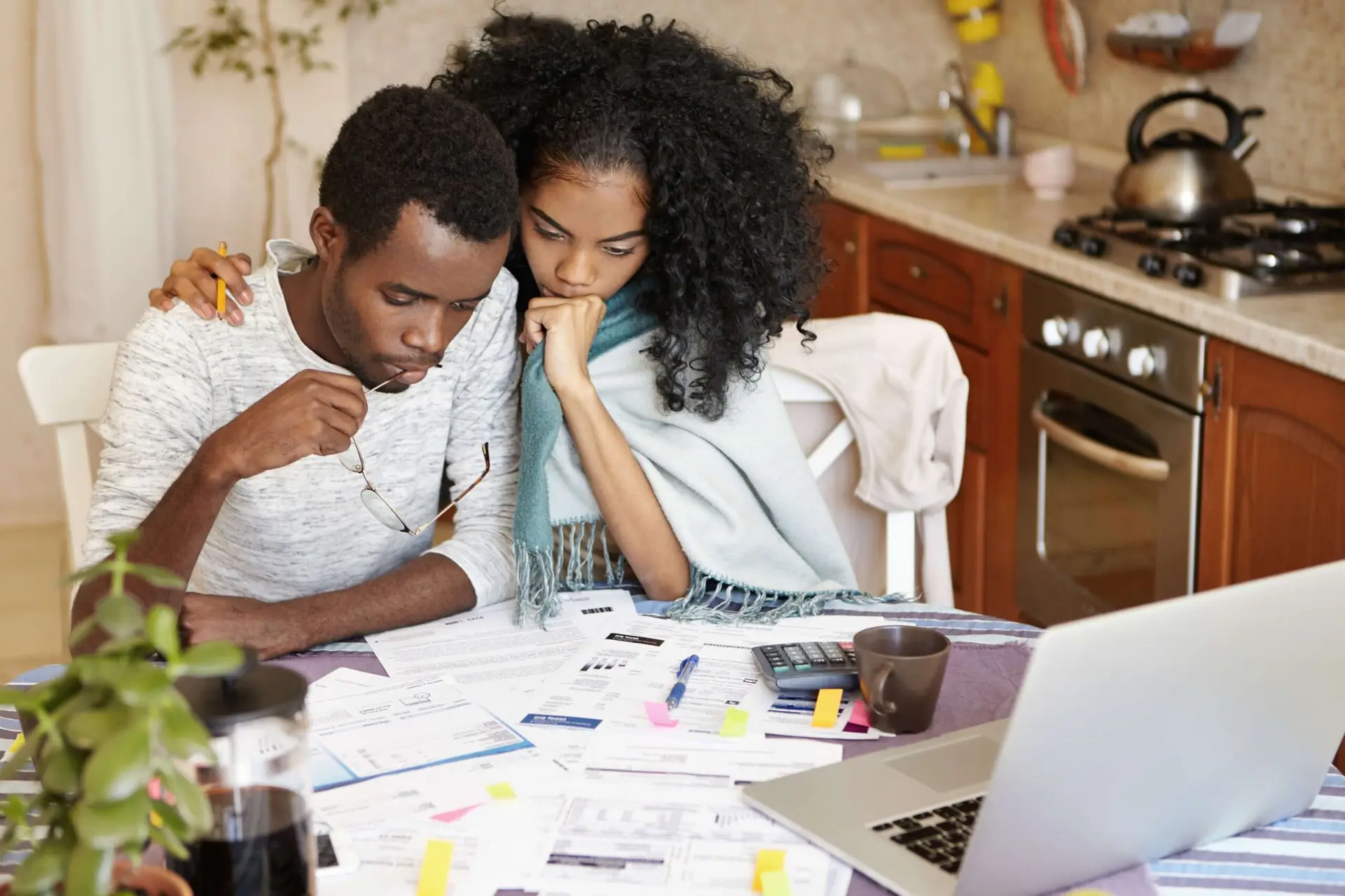 young-dark-skinned-couple-trying-escape-eviction-from-their-apartment (1) (1)